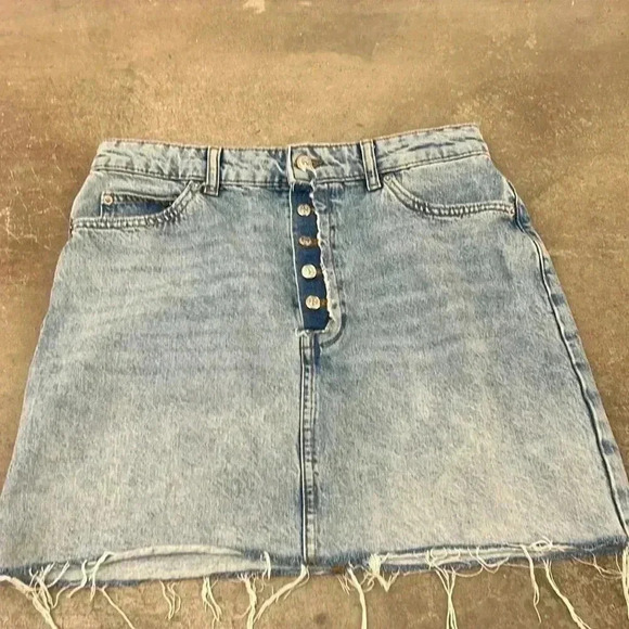 Zara denim skirt - Picture 1 of 4
